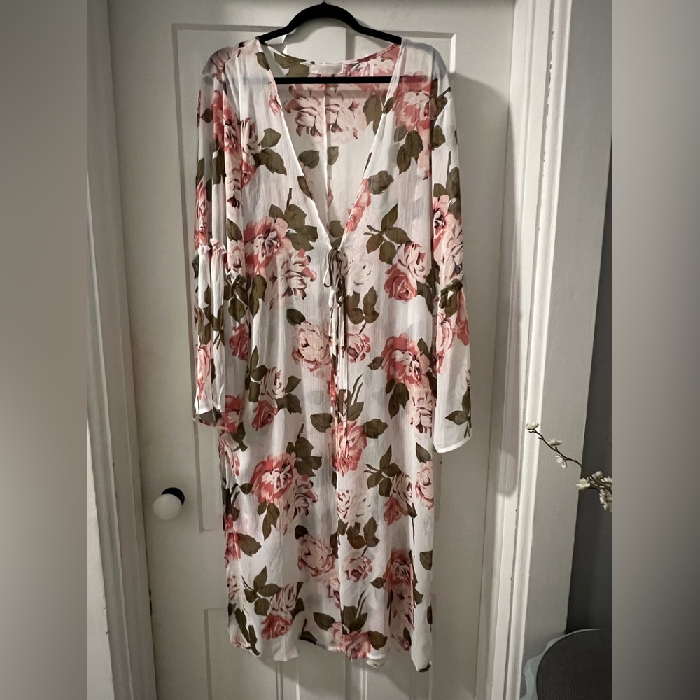 Floral kimono/duster with Pink and Green Pattern